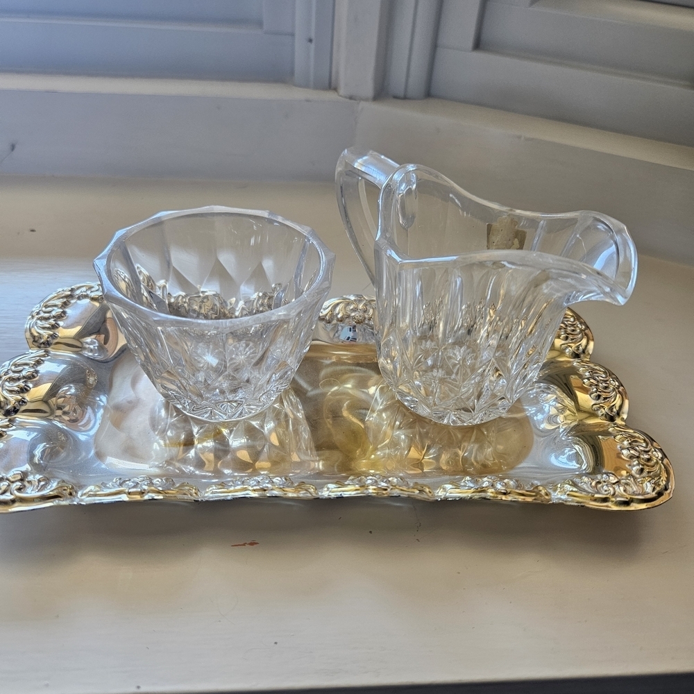Elegant Crystal Creamer and Sugar Set with Silver Tray